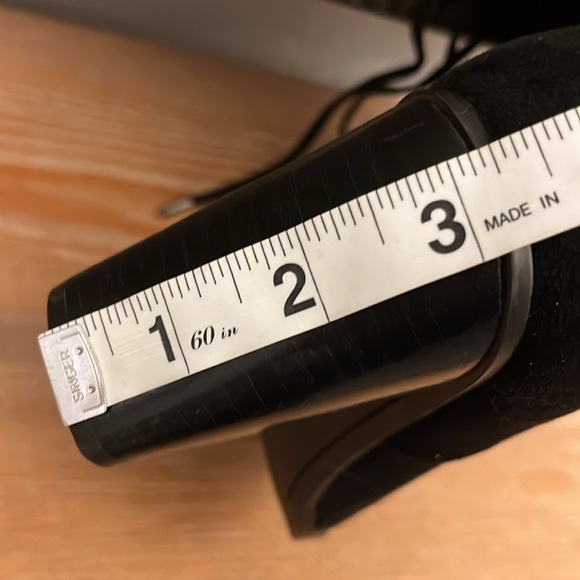 MARC FISHER Okun Womens
Dressy Tall Thigh-High Black Boots - Size 6.5 - Picture 9 of 10